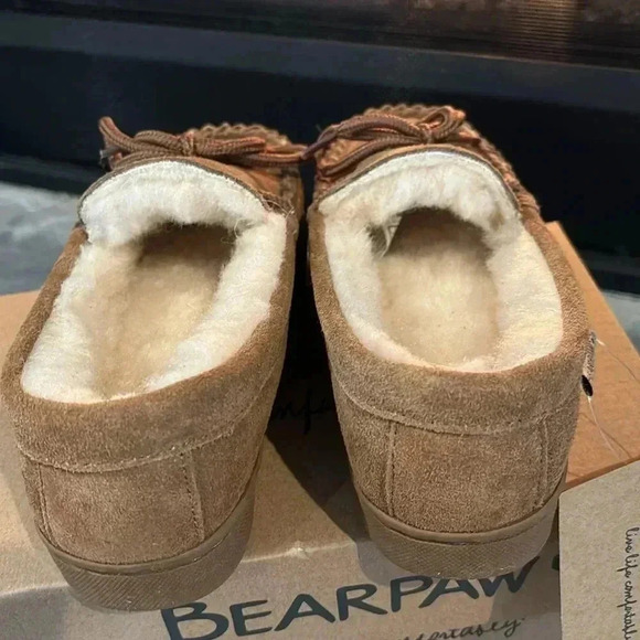 BEARPAW Moc II Youth, suede upper, sheepskin lined, rubber outsole slippers - Picture 4 of 9